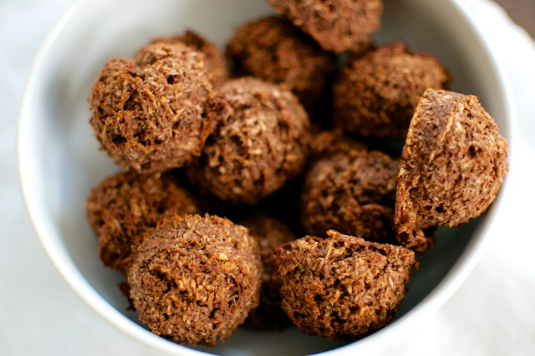 Chocolate and Peanut Butter Macaroons / Big Eats Tiny Kitchen