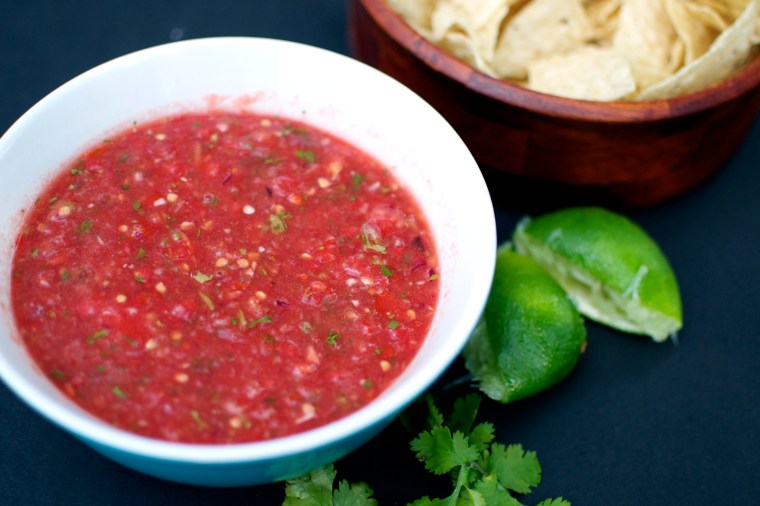 Fresh and Easy Salsa / Big Eats Tiny Kitchen