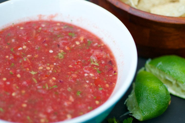 Fresh and Easy Salsa / Big Eats Tiny Kitchen