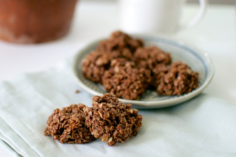 No Bake Cookies // Big Eats Tiny Kitchen with Honey  (Gluten Free, Dairy Free)