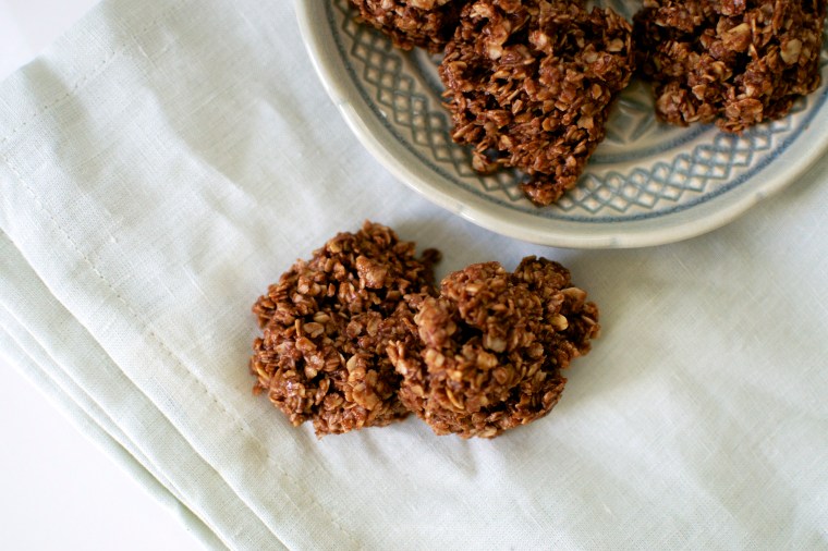 No Bake Cookies // Big Eats Tiny Kitchen with Honey  (Gluten Free, Dairy Free)